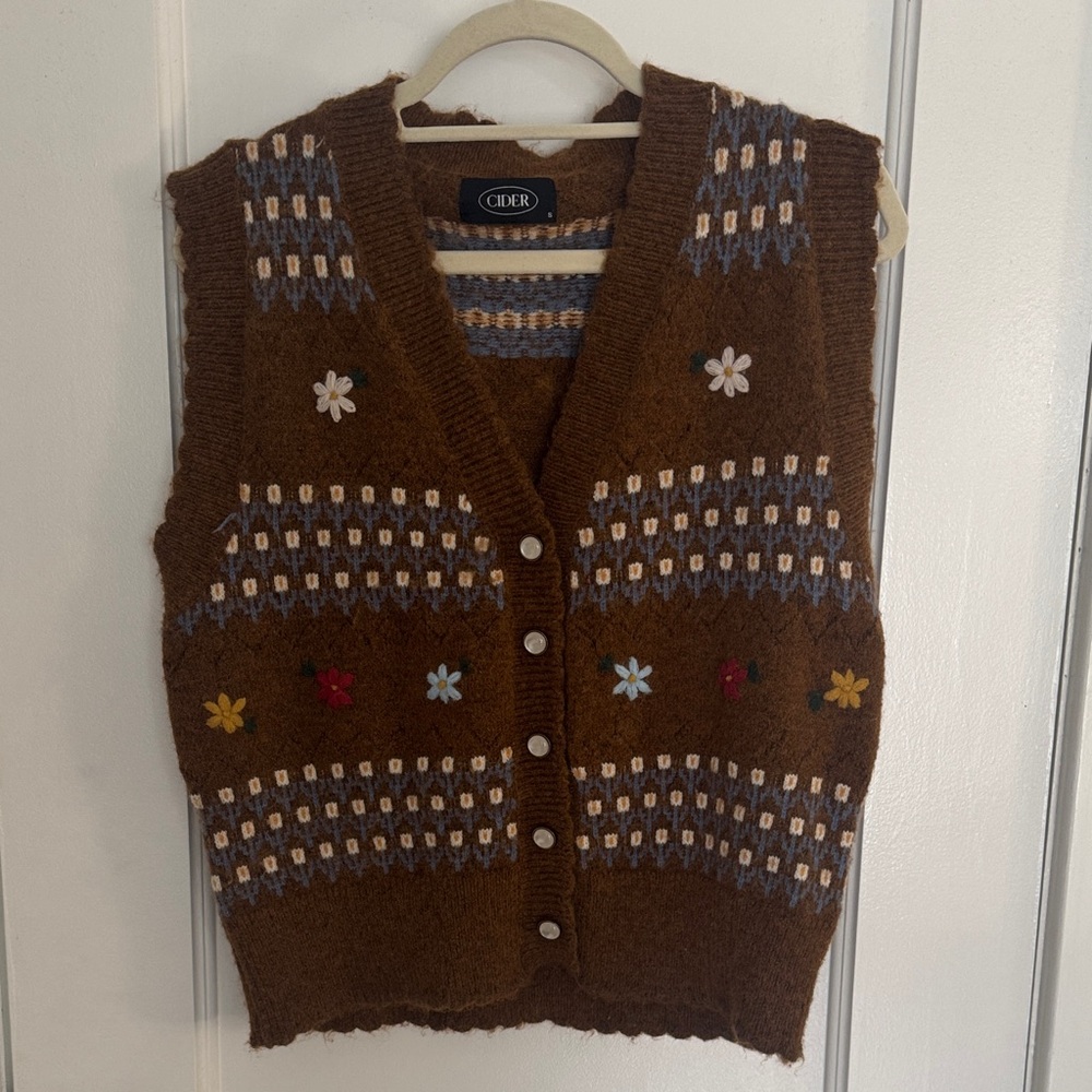 Cider Brown Floral Patterned V-Neck Sweater Vest